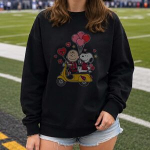 Charlie Brown And Snoopy Arizona Cardinals Valentine_s Day T-Shirt