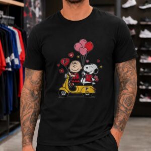 Charlie Brown Snoopy Peanuts Atlanta Falcons Valentine's Day Heart Balloon T-Shirt
