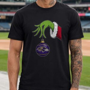 Dr. Seuss Grinch Hand Holding Christmas Ornament Baltimore Ravens Fan T-Shirt