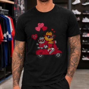 Garfield Atlanta Falcons Valentine's Day Heart Balloon Scooter T-Shirt