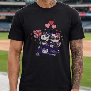 Peanuts Snoopy And Hello Kitty Valentine's Day Baltimore Ravens T-Shirt
