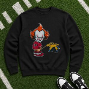 Pennywise IT Atlanta Falcons Peeing On Carolina Panthers Funny Rivalry T-Shirt