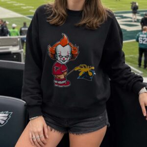 Pennywise IT Atlanta Falcons Peeing On Carolina Panthers Funny Rivalry T-Shirt