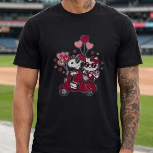 Snoopy And Hello Kitty Arizona Cardinals Valentine_s Day T-Shirt