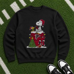 Snoopy And Woodstock Christmas On Doghouse Atlanta Falcons NFL T-Shirt