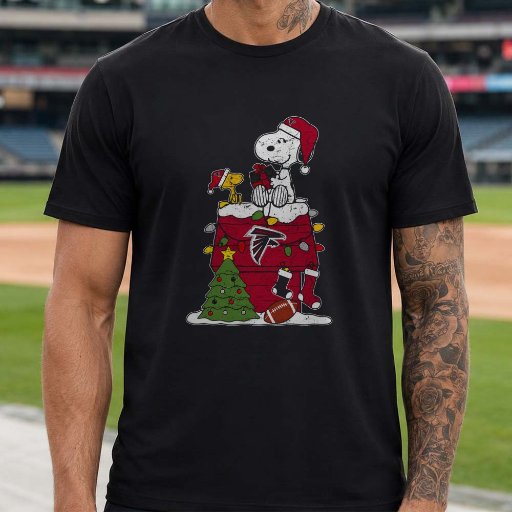 Snoopy And Woodstock Christmas On Doghouse Atlanta Falcons NFL T-Shirt Snoopy And Woodstock Christmas On Doghouse Atlanta Falcons NFL T-Shirt
